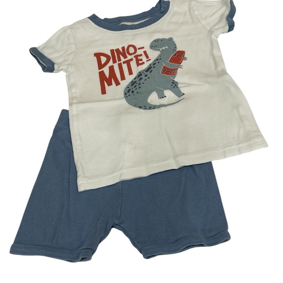 Old Navy Dino-Mite Kids T-Shirt and Shorts Set - Picture 1 of 4